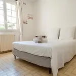 Villa House In Sablettes With Garden & Parking *