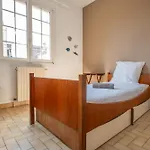 House In Sablettes With Garden & Parking Villa *