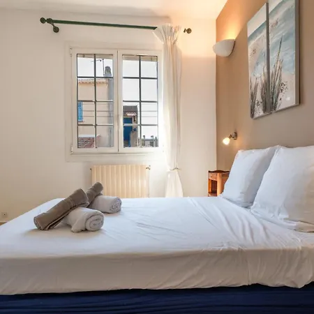 House In Sablettes With Garden & Parking Villa
