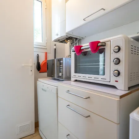 Villa House In Sablettes With Garden & Parking